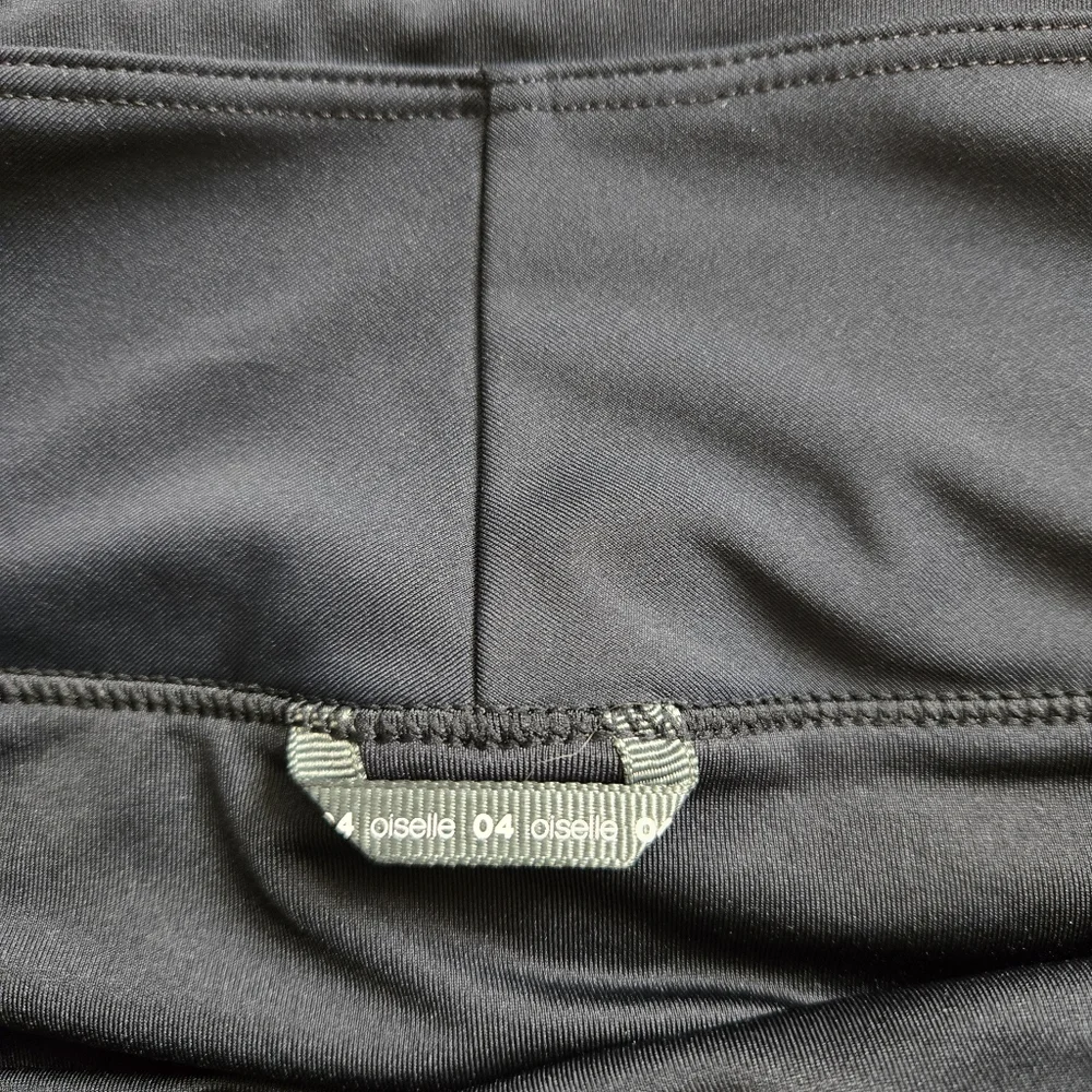 Oiselle Polka Dot Toolbelt Rogas Size 4 - Picture 3 of 4